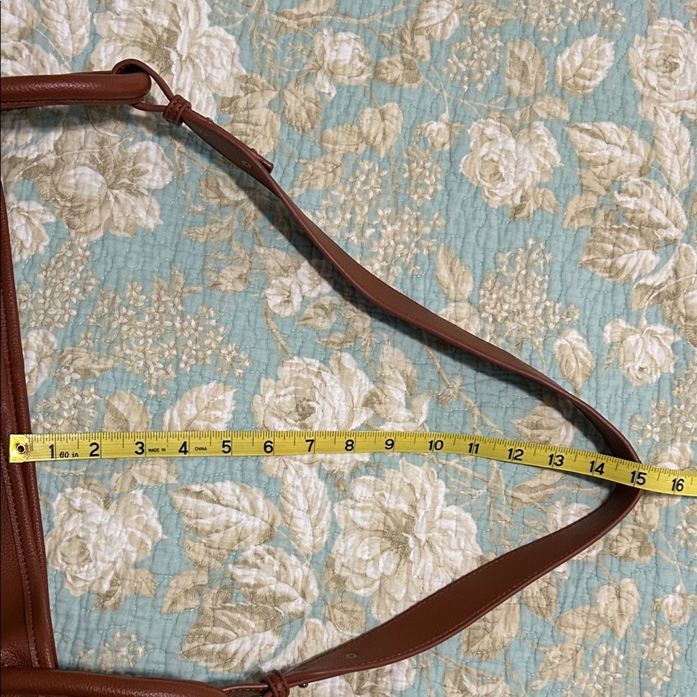 Elegant Brown Vegan Leather Tote Bag Set - Picture 8 of 11